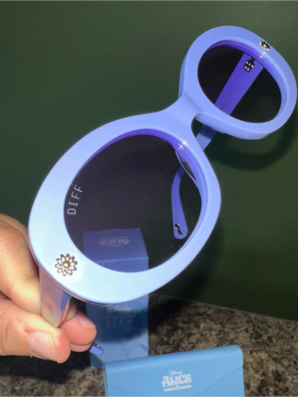 Diff BNIB Alice In Wonderland Periwinkle Blue Gradient Sunglasses Chain Included